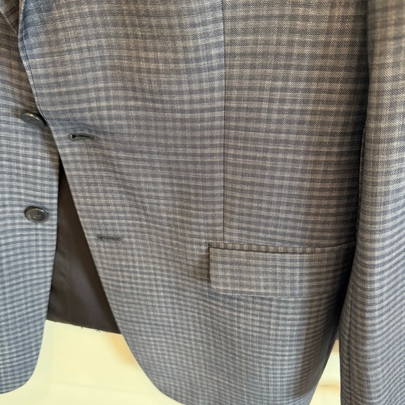 Calvin Klein 100% Wool Navy Checkered Blazer - Picture 11 of 16